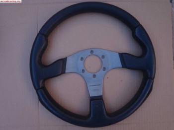 Volante momo y piña de ford escort