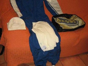 Vendo mono ignifigo omp 56+botines 42+ropa interior+sotocasc