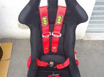Vendo baquet y arnes con homologacion vigente.
