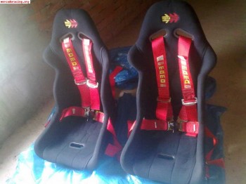 Vendo baquets, arneses (momo corse) y correderas