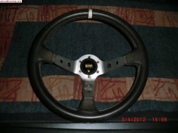 Se vende volante desplazado original omp 75 euros!