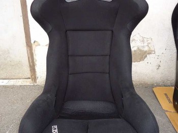 Vendo baquet y arnes con homologacion vigente.