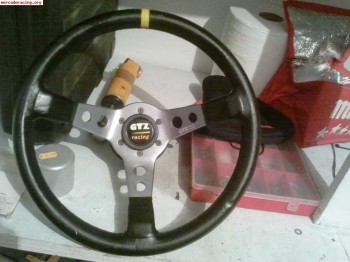 Volante gtz de piel y piña para seat