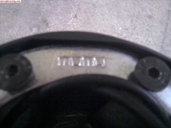 Piña ford marca momo