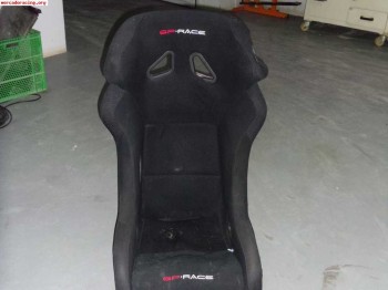 Se vende baquet gp race y arnes 4 puntos todo 300euros
