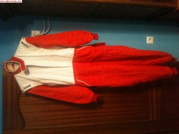 Buzo de carreras lico