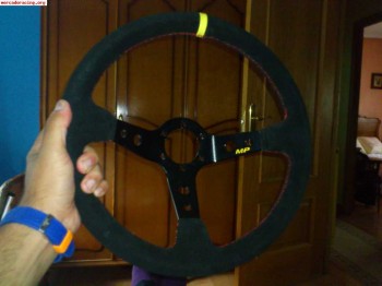 Volante de marca mp (piel vuelta)