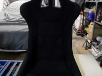 Se vende baquet sparco evo 2 plus   180euros.