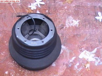 Vendo piña de volante momo para lancia.