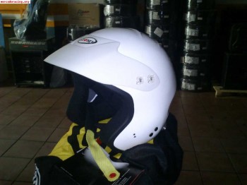 Casco stilo y suomy homologacion fia y clip hans baratos 