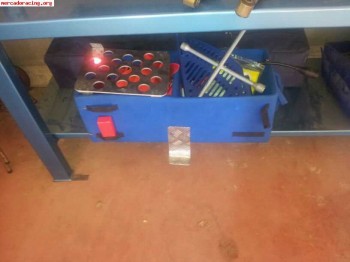 Cajon porta- casco 30€ y reposapies copi