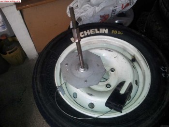 Soporte rueda repuesto