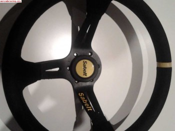 Volante de piel vuelta sabelt