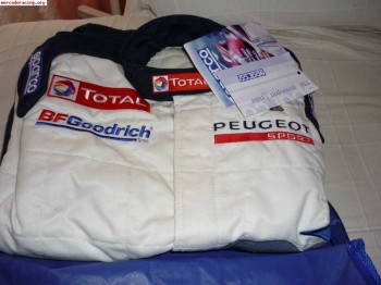 Vendo funda piloto sparco nueva sin estrenar peugeot sport 2
