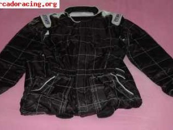 Cambio vestimenta completa de pies a cabeza de karting por c