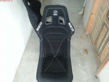 Se venden dos backets caducados