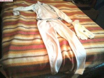 Se vende ropa interior y sotocasco