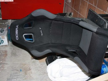 Se venden baquet cobra imola 2 y arneses omp 6 puntos