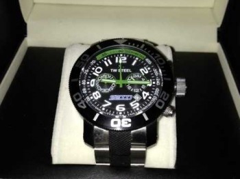 Reloj tw steel del equipo nupel (se vende )
