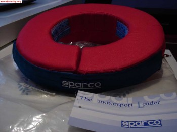 Se vende collarin sparco sin estrenar.