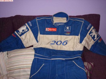 Se vende funda sparco desafio peugeot.