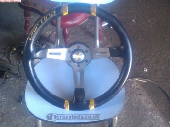 Busco volante racing tipo omp