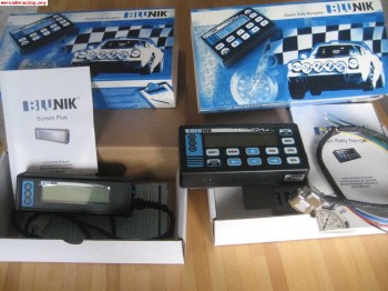 Vendo blunik con pantalla adicional