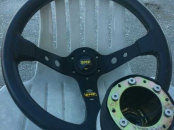 Se vende volante omp corsica