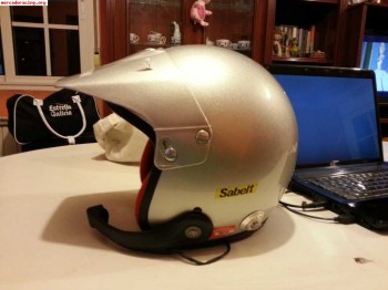 Vendo casco sabelt, solo un rally y medio de uso.