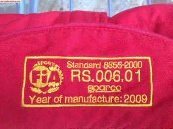 Dos buzos talla 54 y 62 homologados