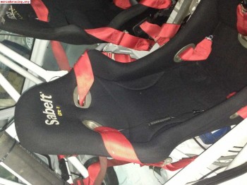 Se venden 2 baquets i arneses 6 puntos