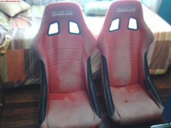 Se venden 2 bakets caducados 