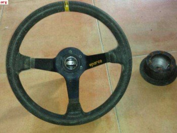 Se vende volante piña y desplazador de focus