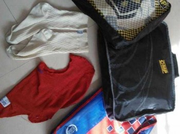 Sotocasco, calcetines y bolsas para mono: