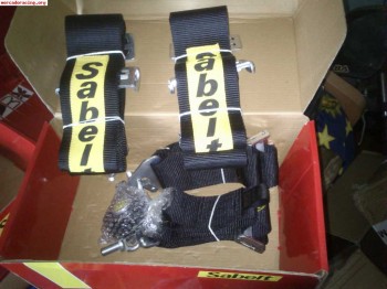 Pareja de arneses sabelt color negro fia 2018