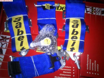 Pareja de arneses sabelt color azul fia 2018