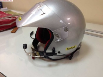 Casco sabelt con clip de hans.