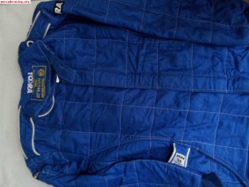 Equipacion de ropa ignifuga de rally