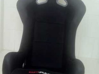 Vendo dos bakets gp-race light.