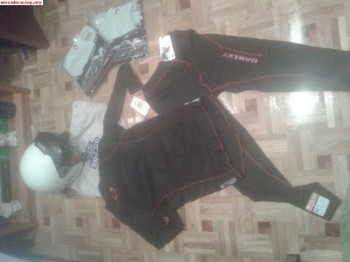 Equipacion piloto homologada.casco ropa interior