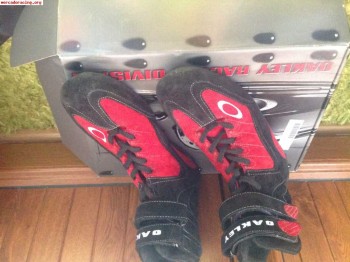 Botines oakley gama alta