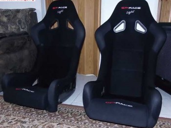 Vendo dos bakets gp-race light son de fibra