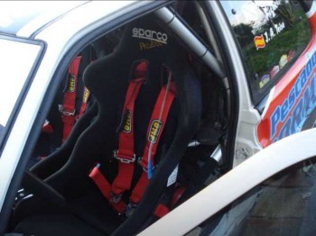 Se venden 2 juegos de arneses omp rojos