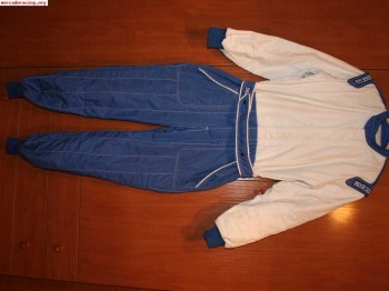 Vendo mono sparco nuevo y casco omp