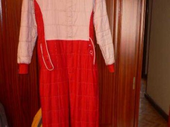 Se vende mono, ropa interior  y casco