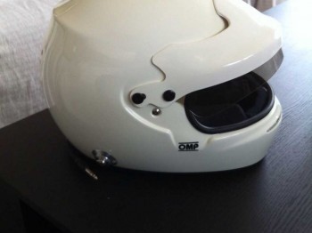Se vende casco omp speed 10 nuevo. 500€