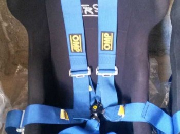 Bacquets omp trs y arneses de 6 puntos