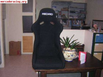 Se venden 2 baquets recaro en tercio pelo negro.