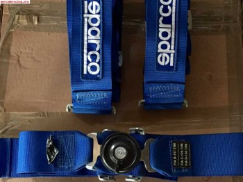 Vendo arnés sparco 4 puntos sin homologación 
