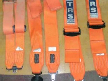 Vendo arneses de 6 puntos caducados